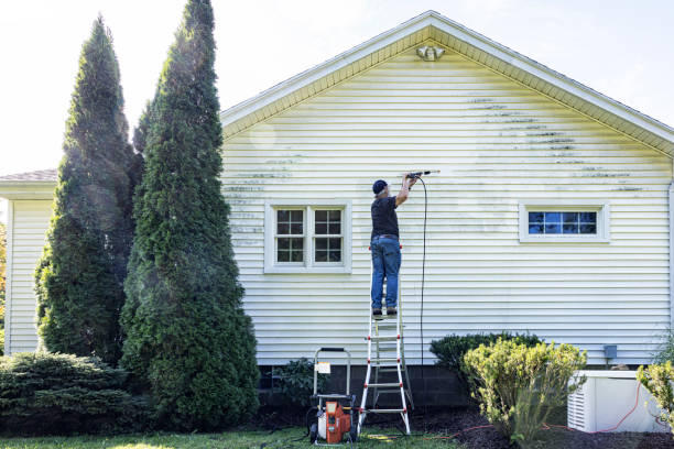 Best Animal Enclosure Cleaning  in Parkwood, CA